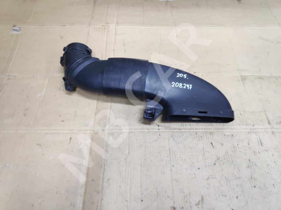 Патрубок воздушный MERCEDES-BENZ C-класс W205/S205/C205/A205 (2014 - 2018) фото 1 — Разборка Мерседес