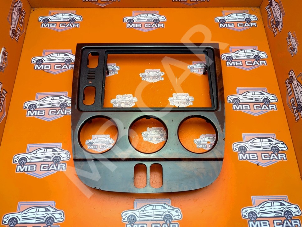 Накладка блока климата MERCEDES-BENZ M-класс W163 рестайлинг (2001 - 2005) фото 1 &mdash; Разборка Мерседес