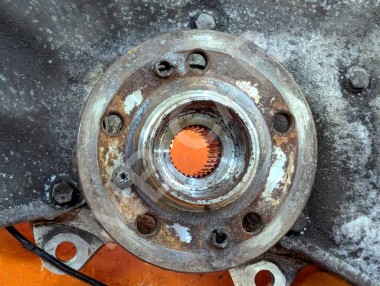 Кулак поворотный передний правый MERCEDES-BENZ GLE-класс AMG W166 (2015 - 2019) — Разборка Мерседес