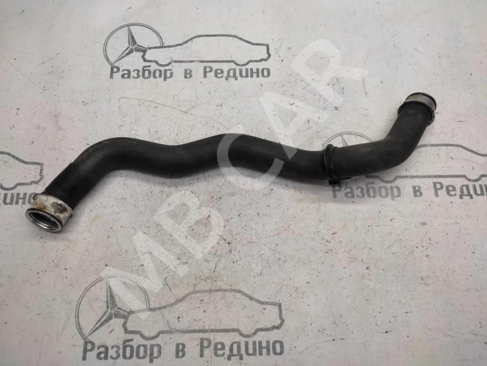 Патрубок радиатора MERCEDES-BENZ S-класс W221 (2005 - 2009) фото 1 &mdash; Разборка Мерседес