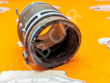 Патрубок ОЖ MERCEDES-BENZ C-класс W205/S205/C205/A205 (2014 - 2018) — Разборка Мерседес