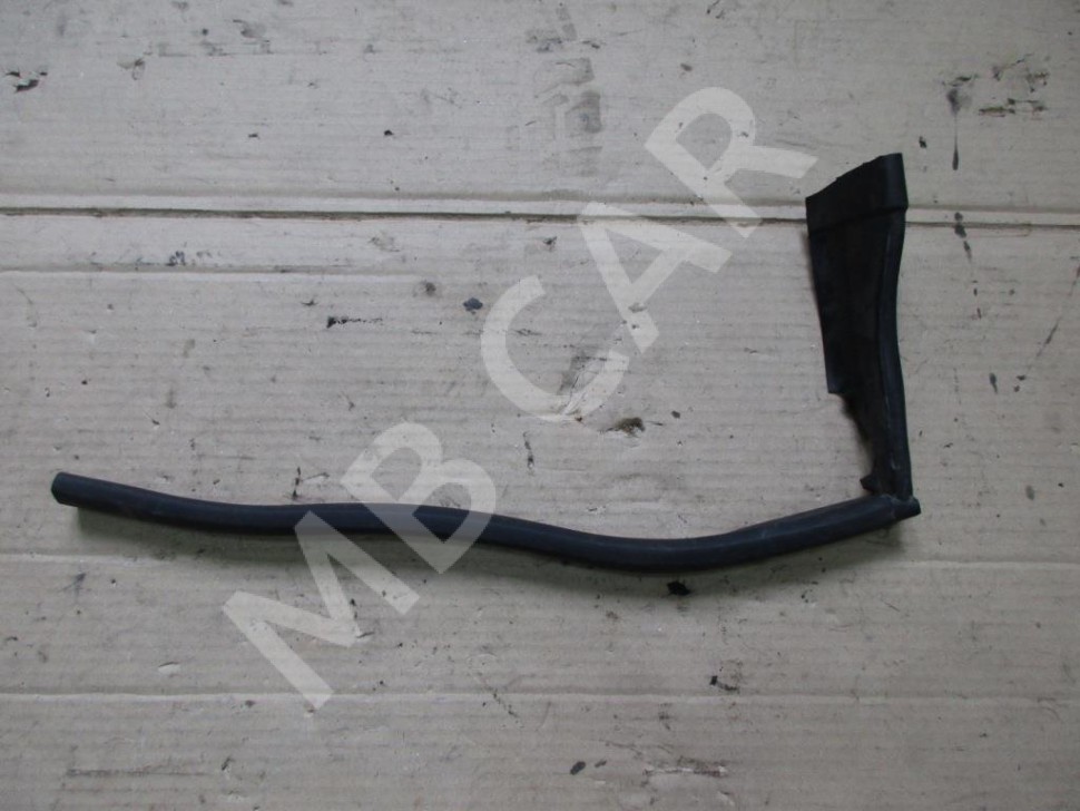 Уплотнитель моторного отсека MERCEDES-BENZ CLS-класс C218/X218 рестайлинг (2014 - 2017) фото 1 — Разборка Мерседес