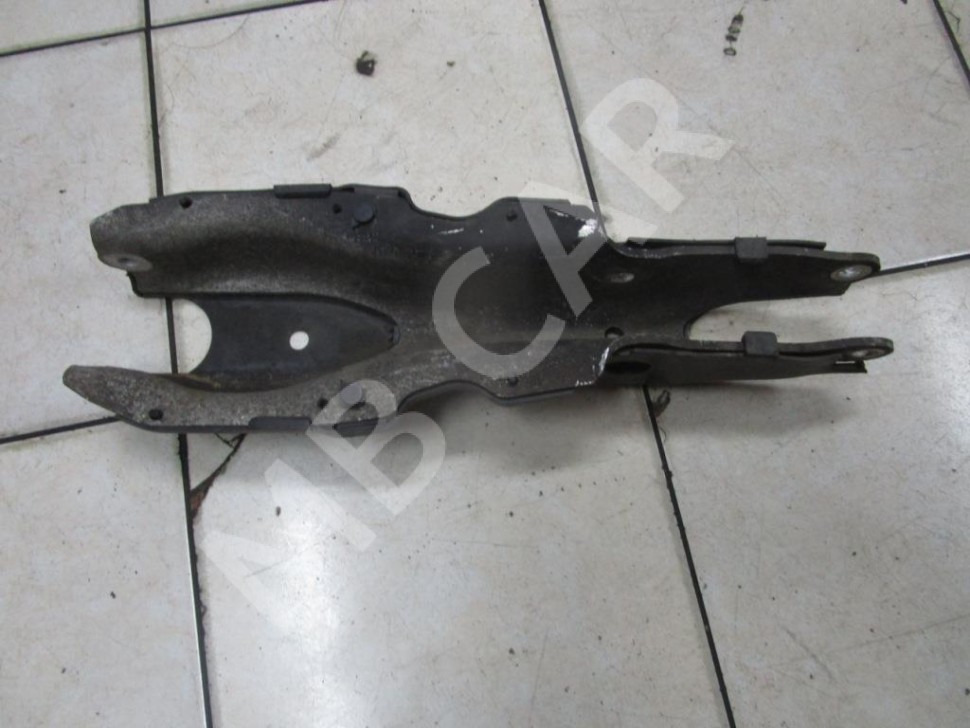 Рычаг задней стойки (лодка) MERCEDES-BENZ S-класс W220 рестайлинг (2002 - 2005) фото 1 — Разборка Мерседес