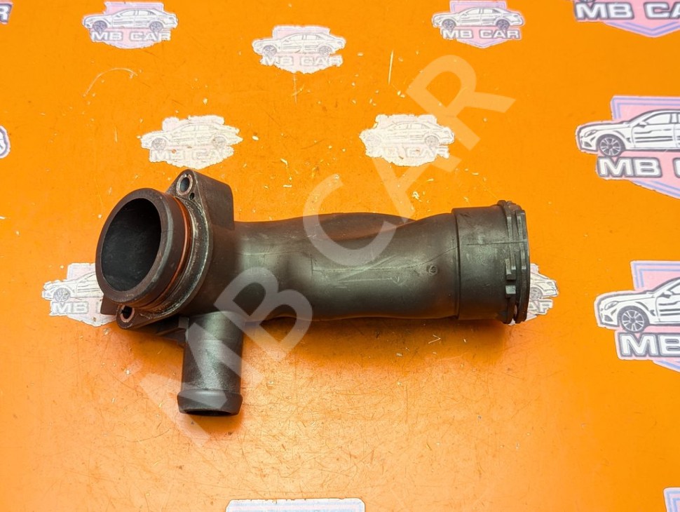 Фланец системы охлаждения MERCEDES-BENZ C-класс W204/S204/С204 рестайлинг (2011 - 2015) фото 1 &mdash; Разборка Мерседес