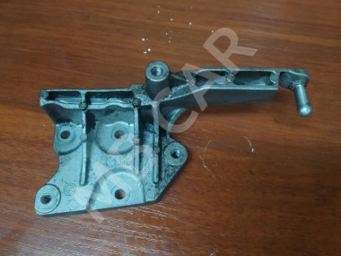 Кронштейн корпуса воздушного фильтра MERCEDES-BENZ GLC-класс X253 (2015 - 2019) — Разборка Мерседес