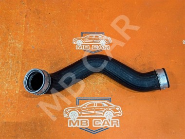Патрубок интеркулера MERCEDES-BENZ E-класс W211/S211 (2002 - 2006) — Разборка Мерседес
