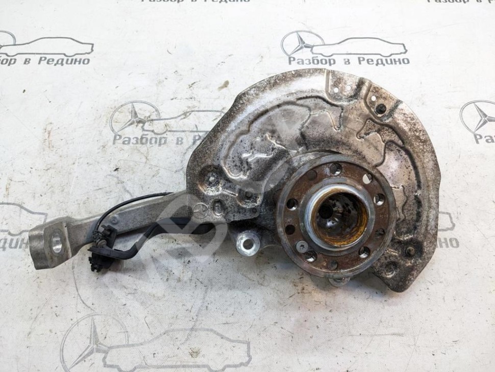 Кулак поворотный передний правый MERCEDES-BENZ C-класс W205/S205/C205/A205 (2014 - 2018) фото 1 &mdash; Разборка Мерседес