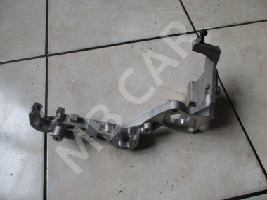 Кронштейн корпуса воздушного фильтра MERCEDES-BENZ GLC-класс X253 (2015 - 2019) — Разборка Мерседес