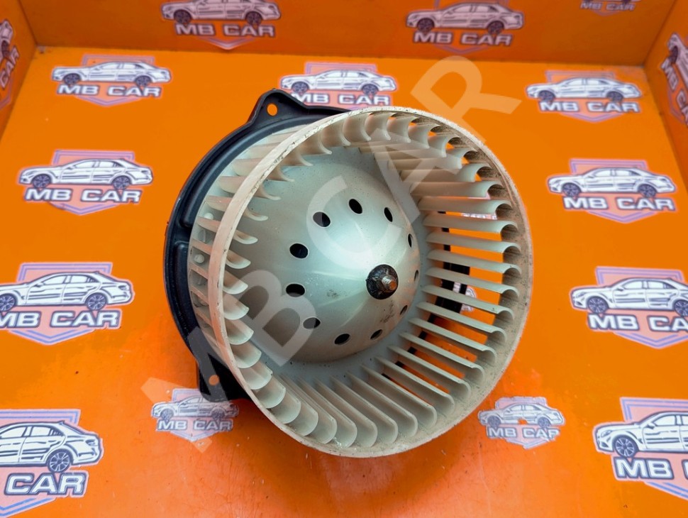 Моторчик отопителя MERCEDES-BENZ M-класс W163 рестайлинг (2001 - 2005) фото 1 &mdash; Разборка Мерседес