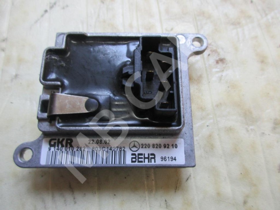 Реле моторчика печки MERCEDES-BENZ M-класс W163 рестайлинг (2001 - 2005) фото 1 &mdash; Разборка Мерседес