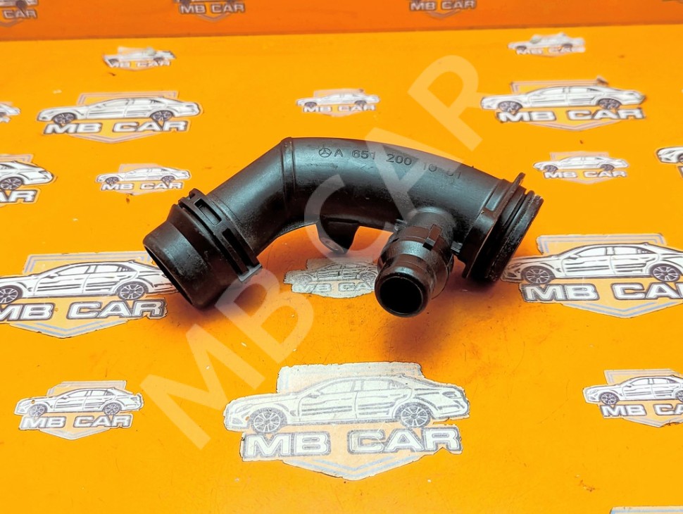 Трубка ОЖ MERCEDES-BENZ C-класс W205/S205/C205/A205 (2014 - 2018) фото 1 — Разборка Мерседес