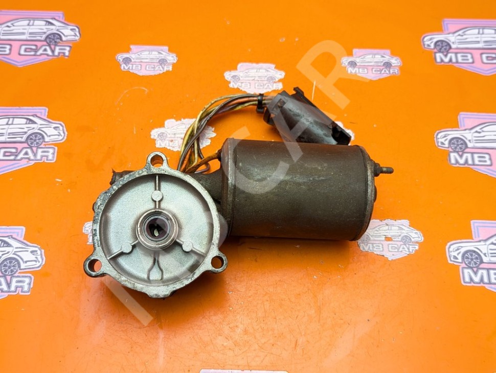 Моторчик раздаточной коробки MERCEDES-BENZ M-класс W163 (1997 - 2001) фото 1 &mdash; Разборка Мерседес