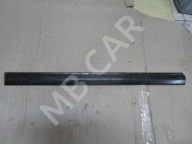 Молдинг двери MERCEDES-BENZ E-класс W210/S210 (1995 - 1999) — Разборка Мерседес