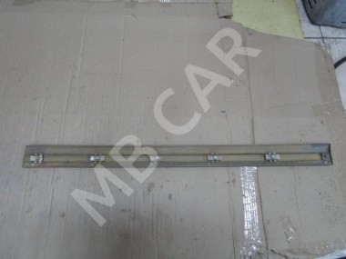 Молдинг двери MERCEDES-BENZ E-класс W210/S210 (1995 - 1999) — Разборка Мерседес