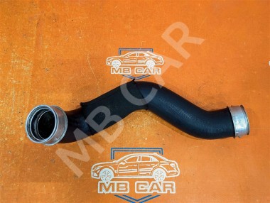 Патрубок интеркулера MERCEDES-BENZ CLS-класс C219 рестайлинг (2008 - 2010) — Разборка Мерседес