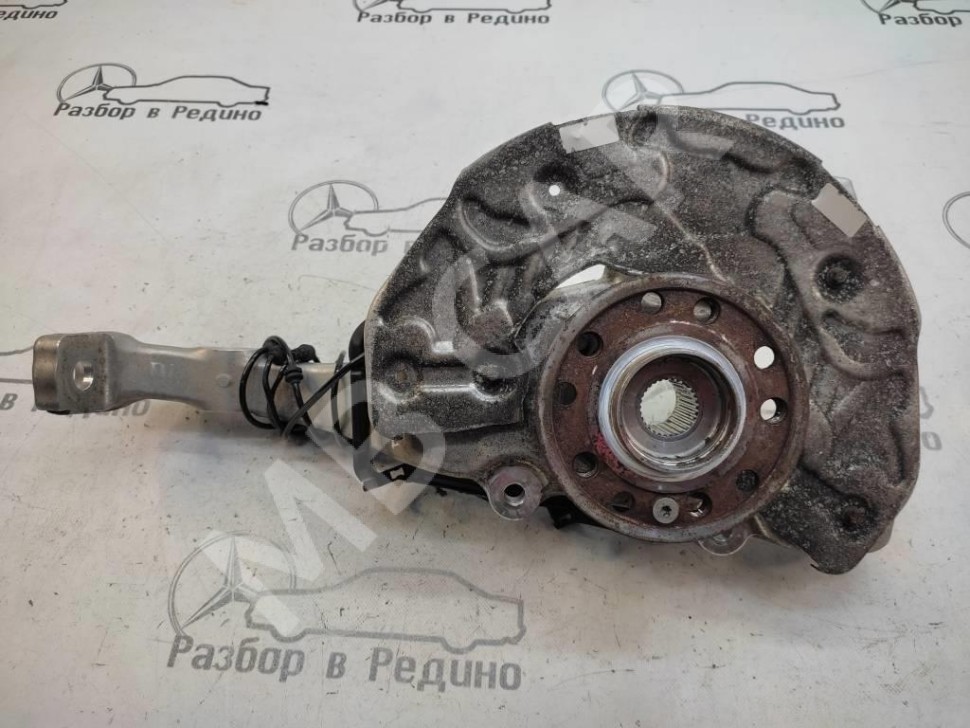 Кулак поворотный передний правый MERCEDES-BENZ GLC-класс AMG X253 (2016 - 2019) фото 1 — Разборка Мерседес