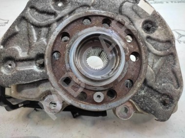 Кулак поворотный передний правый MERCEDES-BENZ GLC-класс AMG X253 (2016 - 2019) — Разборка Мерседес