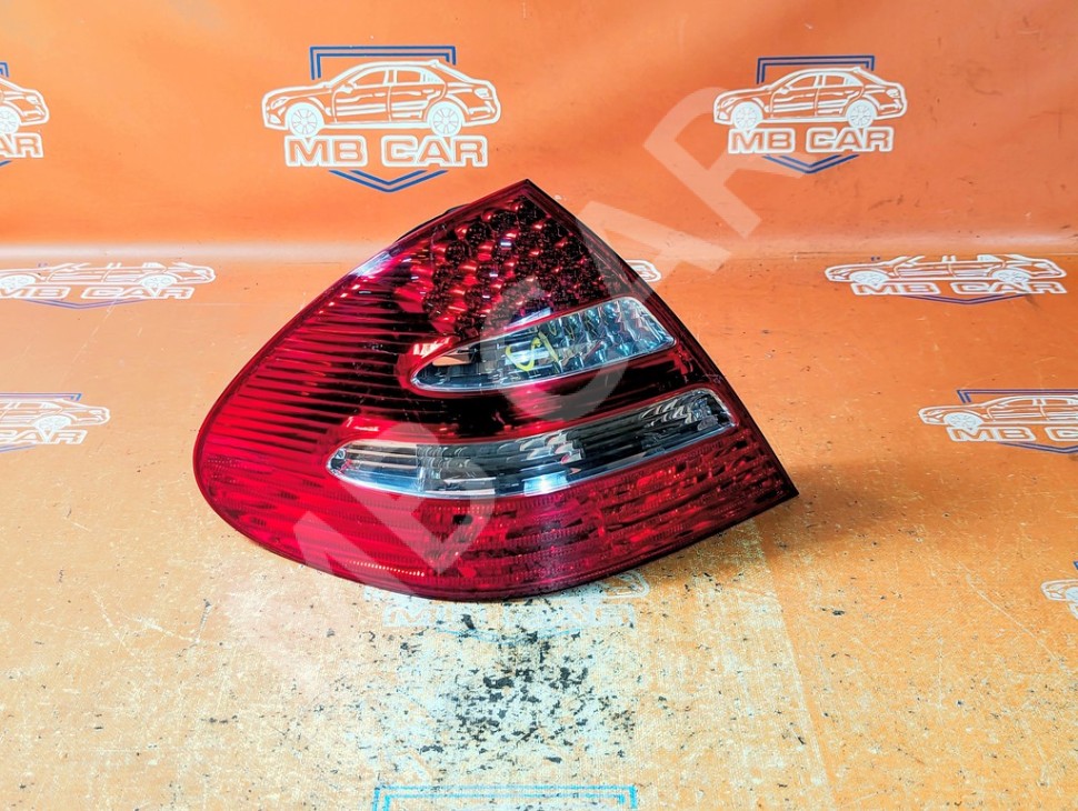 Фонарь задний левый MERCEDES-BENZ E-класс W211/S211 (2002 - 2006) фото 1 — Разборка Мерседес