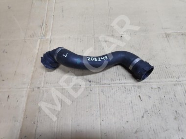Патрубок радиатора MERCEDES-BENZ C-класс W205/S205/C205/A205 (2014 - 2018) — Разборка Мерседес
