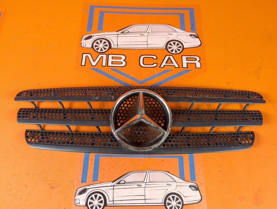 Решетка радиатора MERCEDES-BENZ M-класс W163 рестайлинг (2001 - 2005) фото 1 &mdash; Разборка Мерседес