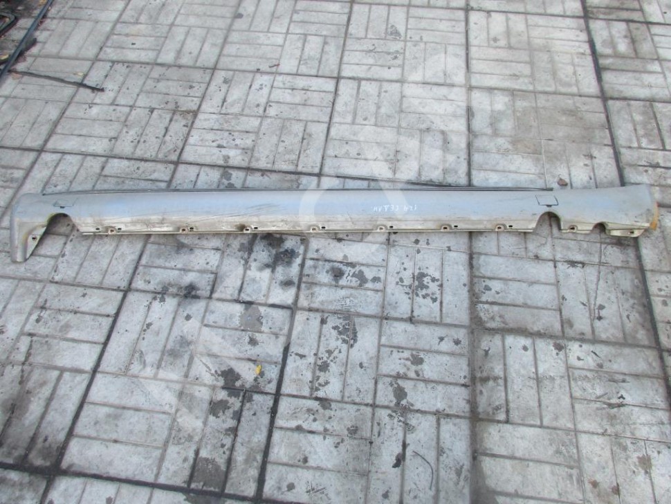 Порог пластиковый правый MERCEDES-BENZ W124 W124/S124/C124/A124 (1984 - 1993) фото 1 — Разборка Мерседес