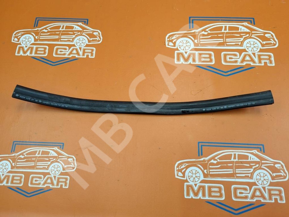 Уплотнитель моторного отсека MERCEDES-BENZ C-класс W204/S204 (2006 - 2011) фото 1 — Разборка Мерседес