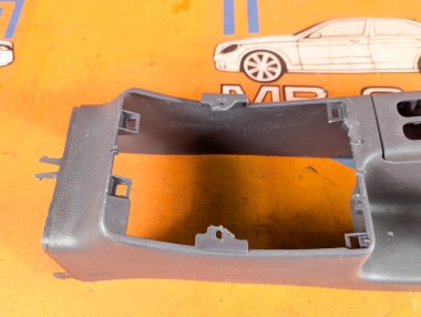 Подлокотник MERCEDES-BENZ A-класс W168 (1997 - 2001) A 160 1.6 AT (102 л.с.) &mdash; Разборка Мерседес