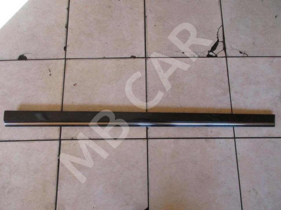 Молдинг двери MERCEDES-BENZ C-класс W203/S203/CL203 рестайлинг (2004 - 2008) фото 1 — Разборка Мерседес