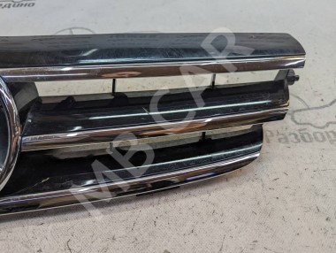 Решетка радиатора MERCEDES-BENZ CLK-класс C209/A209 рестайлинг (2005 - 2010) — Разборка Мерседес