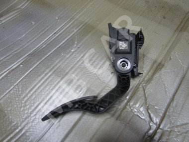 Педаль газа электронная MERCEDES-BENZ CLA-класс C117/X117 (2013 - 2016) — Разборка Мерседес