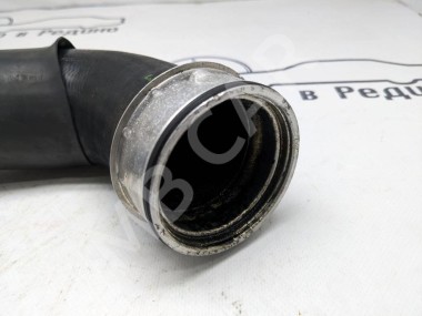 Патрубок интеркулера MERCEDES-BENZ E-класс W211/S211 (2002 - 2006) — Разборка Мерседес