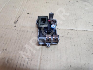 Реле моторчика печки MERCEDES-BENZ E-класс W211/S211 (2002 - 2006) — Разборка Мерседес