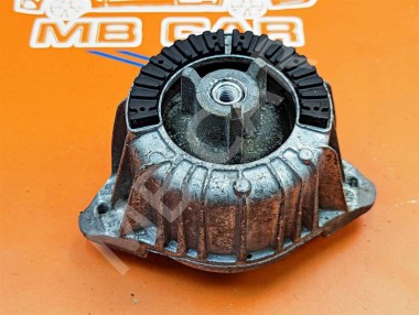 Опора двигателя MERCEDES-BENZ E-класс W212/S212/C207/A207 (2009 - 2013) — Разборка Мерседес