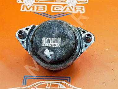 Опора двигателя MERCEDES-BENZ E-класс W212/S212/C207/A207 (2009 - 2013) — Разборка Мерседес