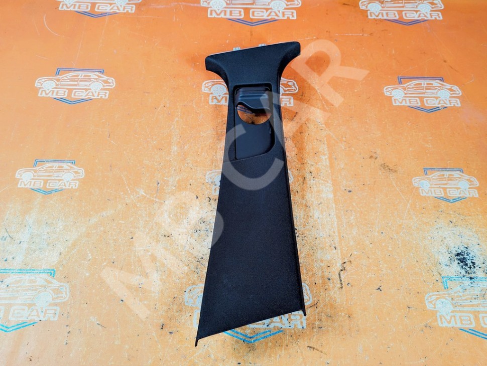 Накладка средней стойки MERCEDES-BENZ GLC-класс X253 рестайлинг (2019 - 2025) фото 1 &mdash; Разборка Мерседес