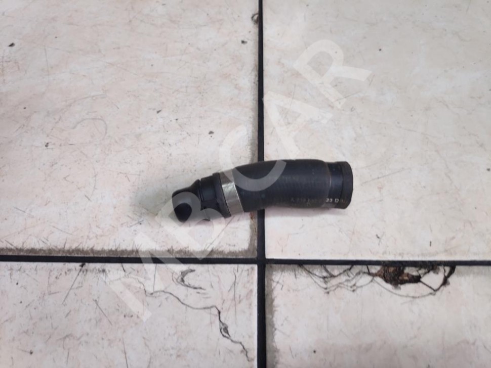 Патрубок ОЖ MERCEDES-BENZ Vito W639 (2003 - 2010) фото 1 — Разборка Мерседес