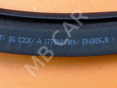 Уплотнитель дверного проема ( на кузове ) MERCEDES-BENZ A-класс W177 (2018 - 2023) — Разборка Мерседес