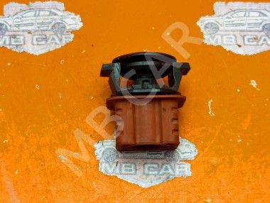 Опора радиатора MERCEDES-BENZ C-класс W204/S204 (2006 - 2011) — Разборка Мерседес