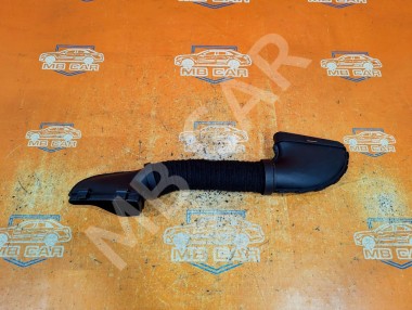 Патрубок воздушный MERCEDES-BENZ C-класс W204/S204 (2006 - 2011) — Разборка Мерседес