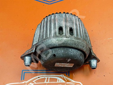 Опора двигателя MERCEDES-BENZ E-класс W212/S212/C207/A207 (2009 - 2013) — Разборка Мерседес