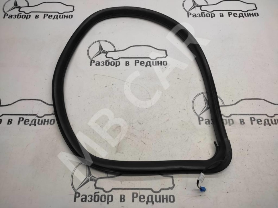 Уплотнитель стекла MERCEDES-BENZ GLS-класс X166 (2015 - 2019) фото 1 — Разборка Мерседес