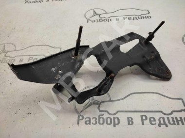 Кронштейн компрессора подвески MERCEDES-BENZ R-класс W251 (2005 - 2007) — Разборка Мерседес