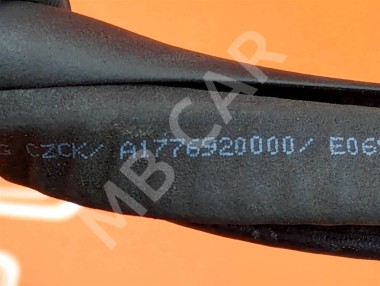 Уплотнитель дверного проема ( на кузове ) MERCEDES-BENZ A-класс W177 (2018 - 2023) — Разборка Мерседес