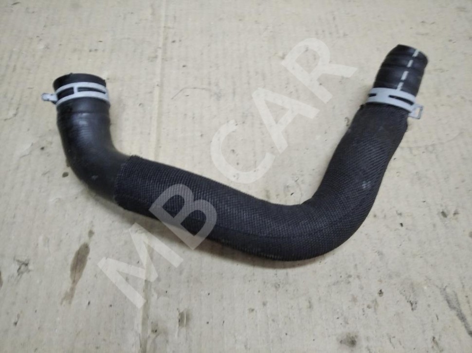 Патрубок ОЖ MERCEDES-BENZ GLA-класс X156 рестайлинг (2017 - 2020) фото 1 — Разборка Мерседес