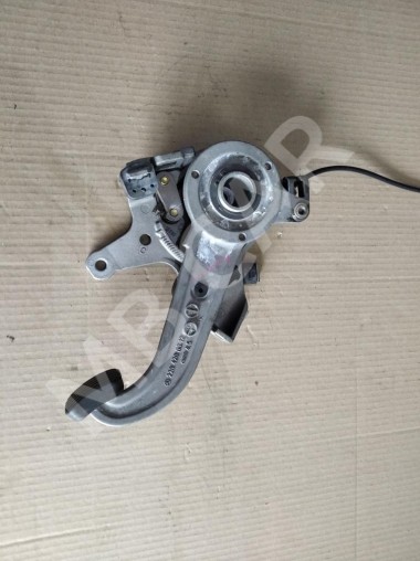 Педаль ручника MERCEDES-BENZ E-класс W210/S210 (1995 - 1999) — Разборка Мерседес