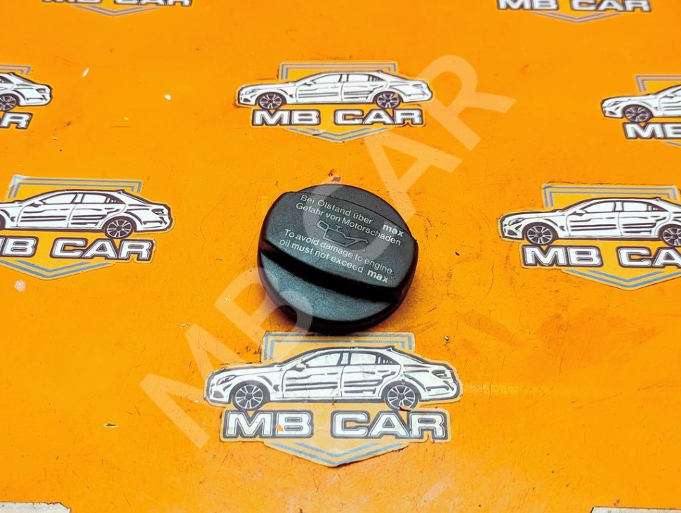 Крышка маслозаливной горловины MERCEDES-BENZ S-класс W220 рестайлинг (2002 - 2005) фото 1 &mdash; Разборка Мерседес