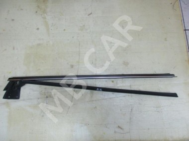 Молдинг стекла двери MERCEDES-BENZ CLK-класс C209/W209 (2002 - 2005) — Разборка Мерседес