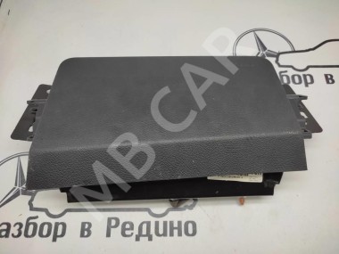 Подушка безопасности коленная MERCEDES-BENZ X-класс I (2017 - 2020) — Разборка Мерседес