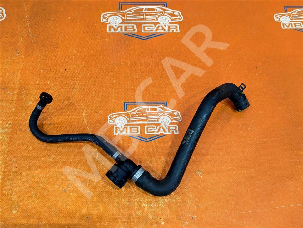 Патрубок ОЖ MERCEDES-BENZ GLE-класс W166 (2015 - 2018) фото 1 — Разборка Мерседес