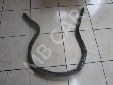 Уплотнитель капота MERCEDES-BENZ E-класс W210/S210 (1995 - 1999) — Разборка Мерседес